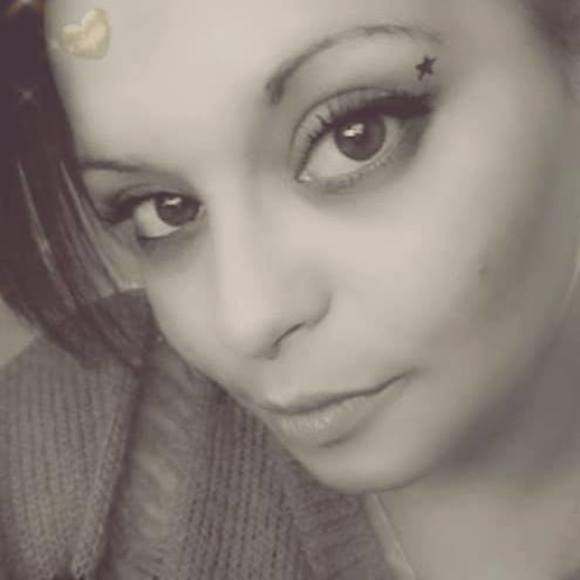 Meet your Posher, Brandy - Picture 1 of 1